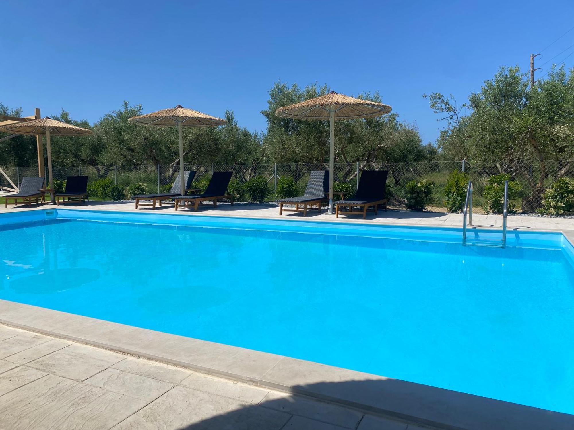 Three Charites Resort Gialova Exteriér fotografie