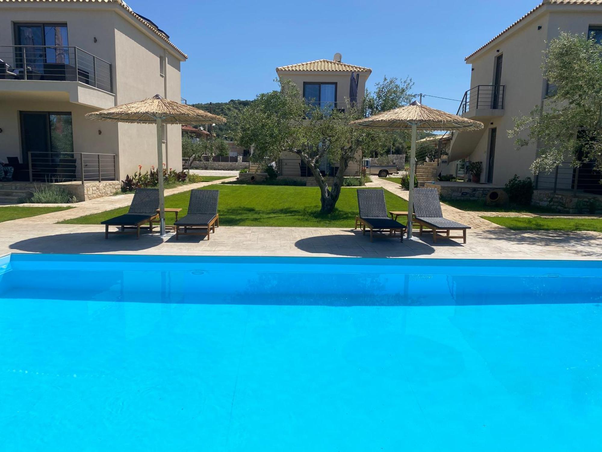 Three Charites Resort Gialova Exteriér fotografie