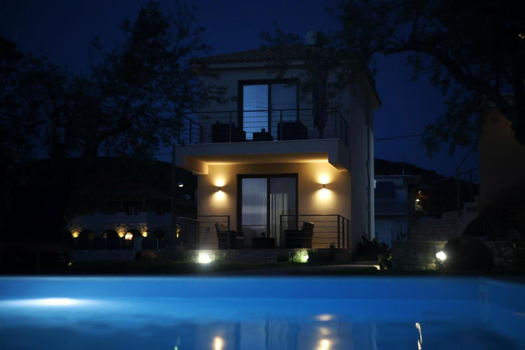 Three Charites Resort Gialova Exteriér fotografie